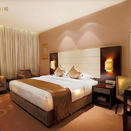 Ritan Hotel Downtown Peking Exteriör bild