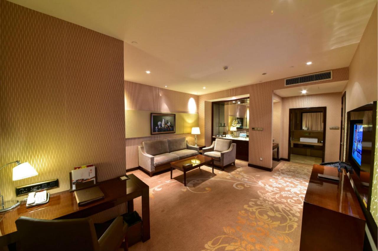 Ritan Hotel Downtown Peking Exteriör bild